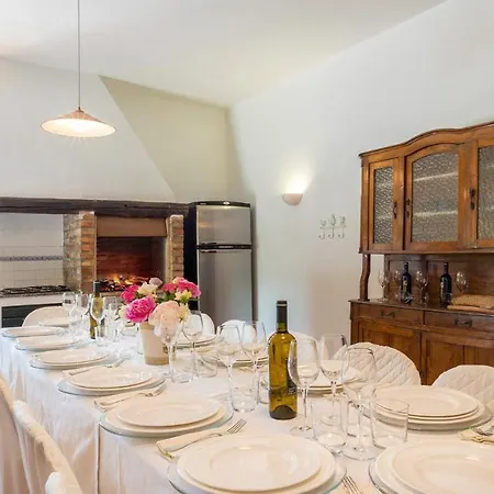 Villa Podere Calcheto 14, Emma